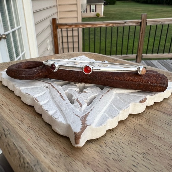 Sold - Picture 4 of 6